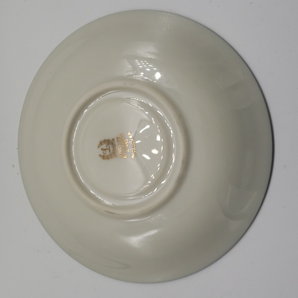 LENOX KINGSLEY X445 CHINA SERVICE for (4) 5 piece setting/ Platter/Replacements - Picture 10 of 16